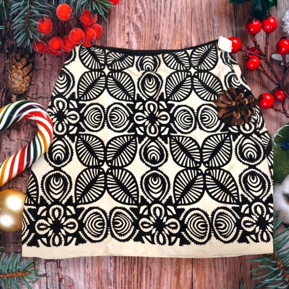 Max Studio 4 Silky & Velvet Brocade Skirt - Picture 1 of 3